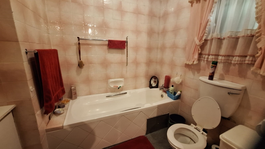 3 Bedroom Property for Sale in Stilbaai Wes Western Cape